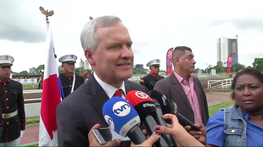 Varela viaja a Londres junto a su familia