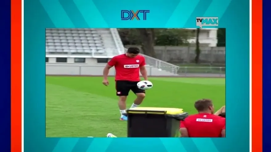 Robert Lewandowski hizo una muestra de dominio del balón