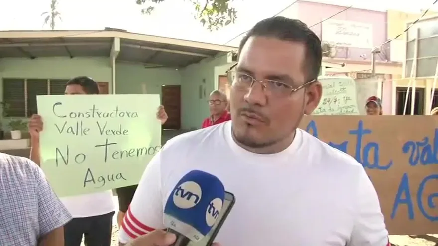 Residentes en urbanización en David protestan contra promotora