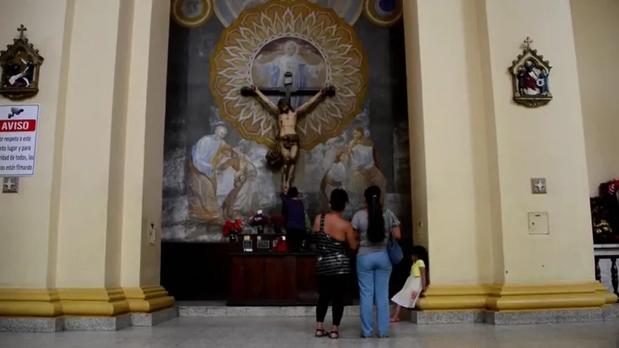 Miles de desplazados por violencia de pandillas en Honduras