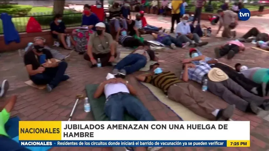 Jubilados amenazan con irse a huelga de hambre