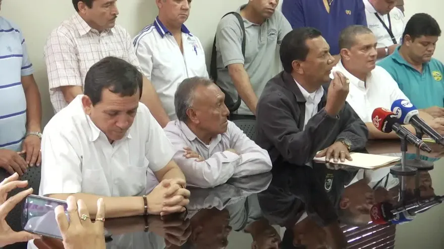 Transportistas buscan crear un partido político