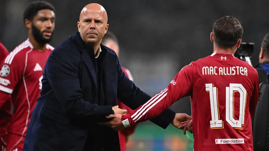 Arne Slot entrenador del Liverpool