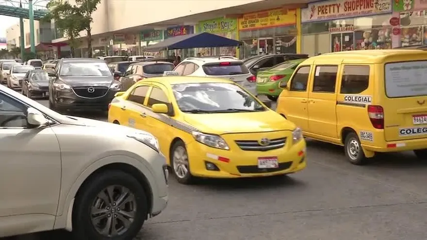 Cupos a taxistas ilegales