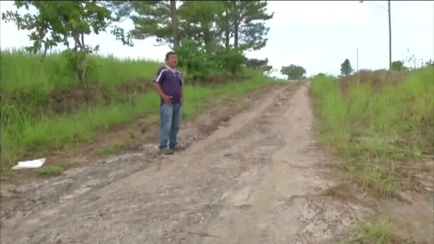 Moradores en El Retiro de Antón exigen solución