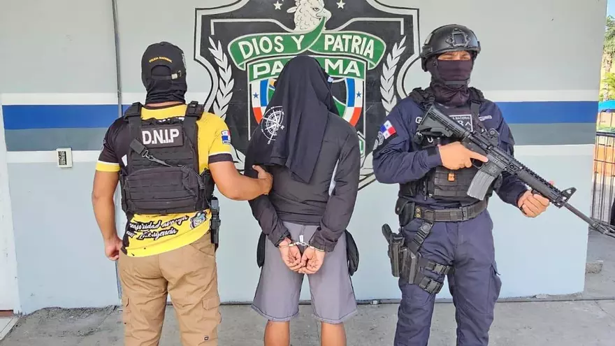 Varios detenidos, decomisos de armas y droga durante operativos a nivel nacional.