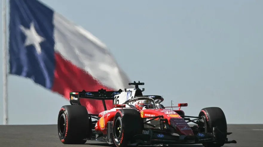 Charles Leclerc durante el primer ensayo del Gran Premio de Estados Unidos