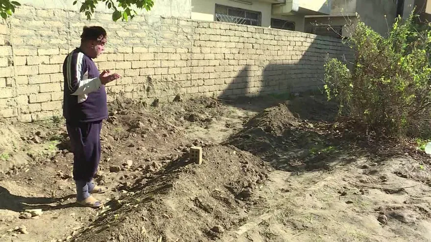 Mosul entierra varias veces a sus muertos