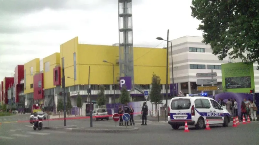 Ataque a centro comercial en Francia