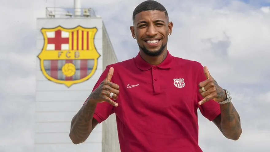 Emerson Royal fue presentado por el Barcelona.