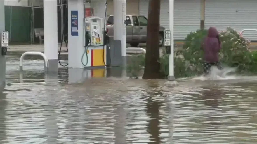 Harvey deja a Texas bajo agua, pero lo peor está aún por venir
