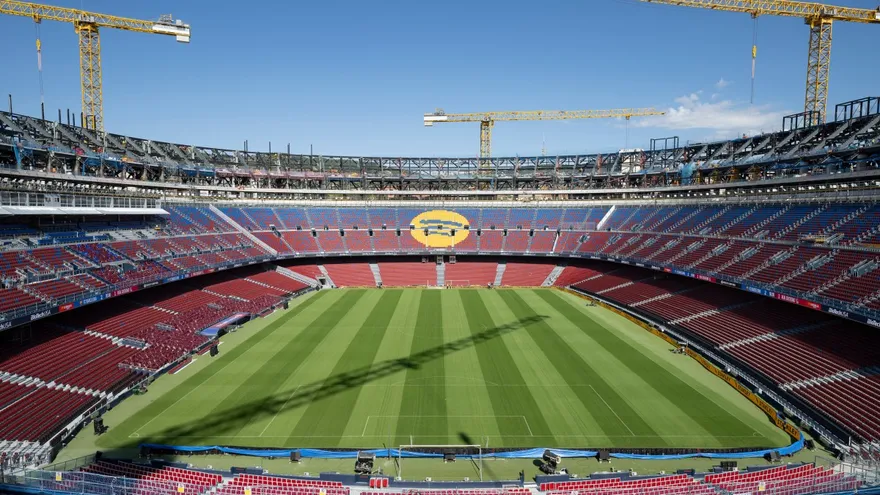 Vista del Camp Nou que está en remodelación