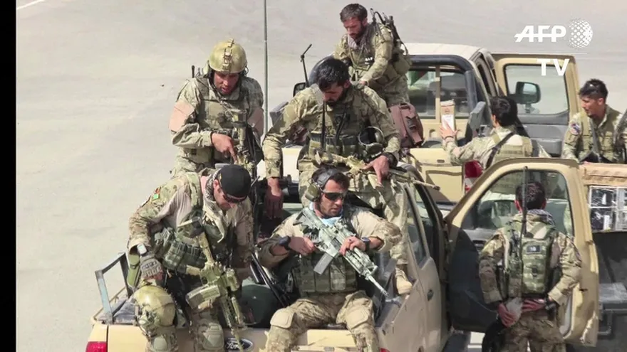 Afganistán ofensiva para recuperar ciudad tomada por talibanes