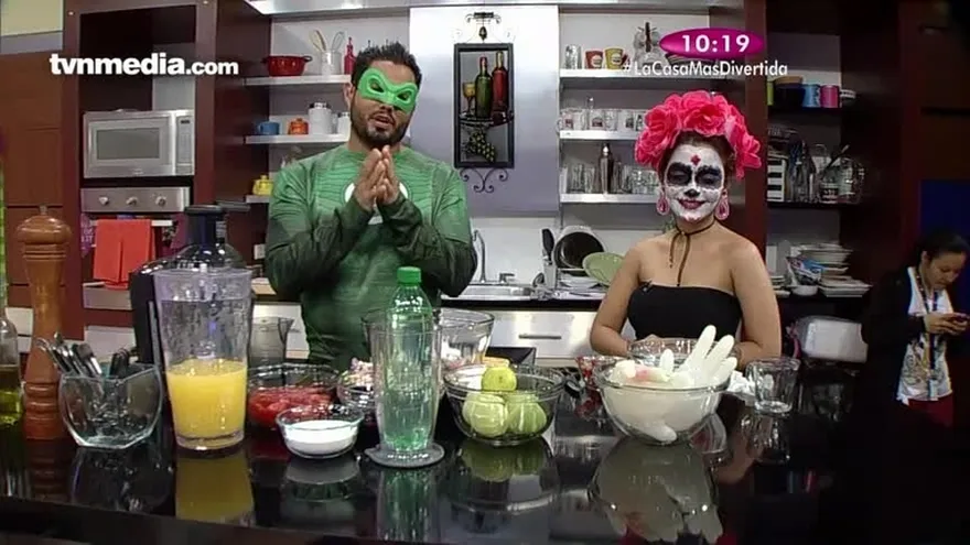 Receta - Ponche de Frutas Con decoración de Halloween