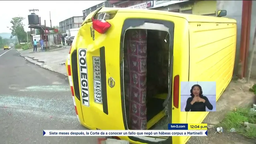 Más de 10 personas resultan heridas durante accidente en bus colegial