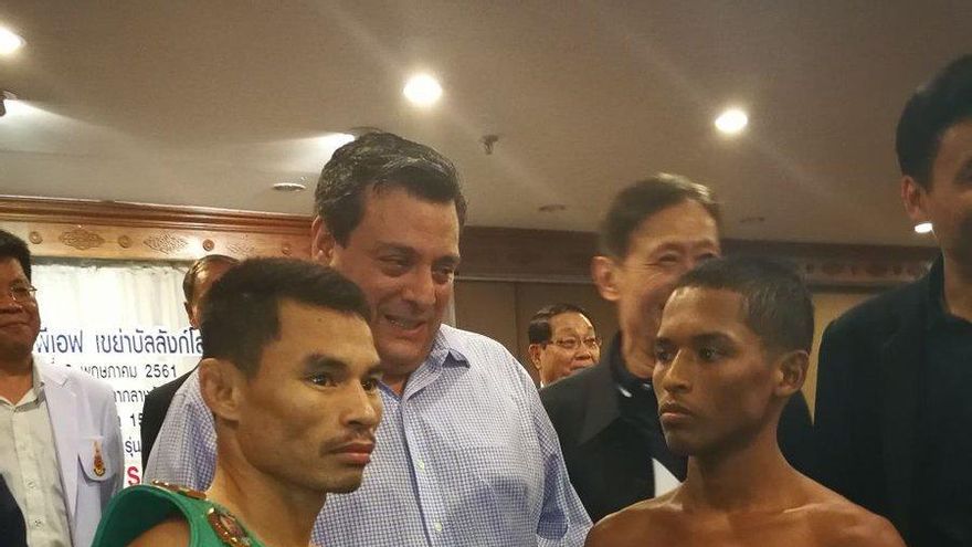 Estrada y Moonri están en el peso para pelea de título mundial