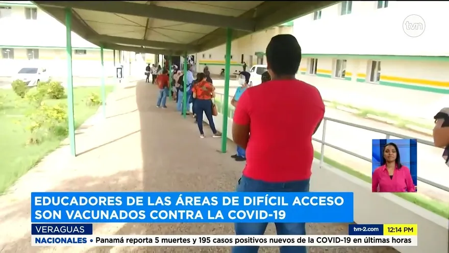 Docentes de Veraguas reciben vacuna contra la COVID-19