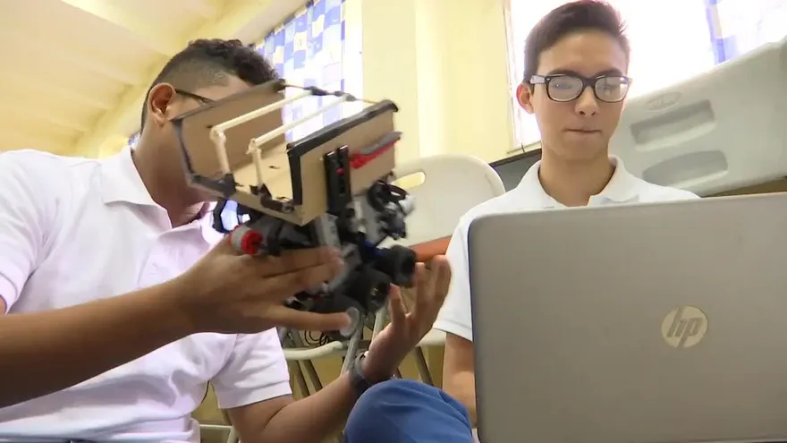 Estudiantes panameños se destacan en el extranjero