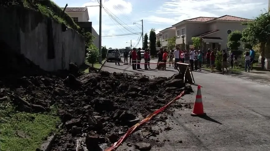 Moradores de Bosques de Cibeles en pie de guerra