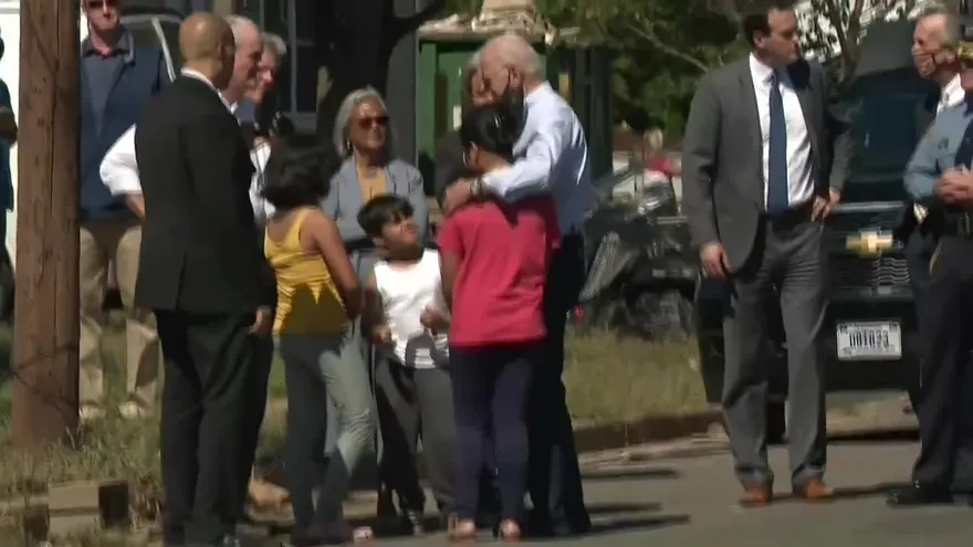 Biden alerta sobre el cambio climático en área de NYC golpeada por inundaciones