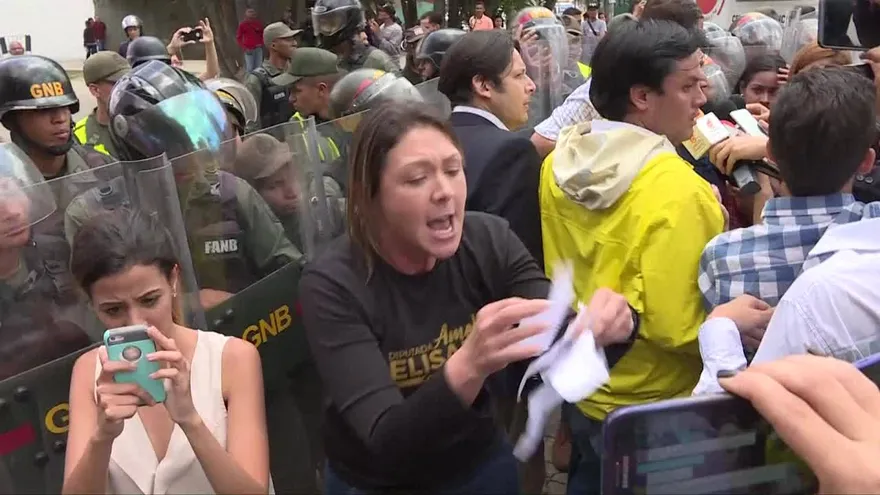 Venezuela a protesta entre críticas mundiales a Maduro