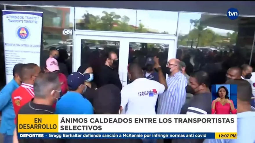 Taxistas enfrentados por medida de par y non