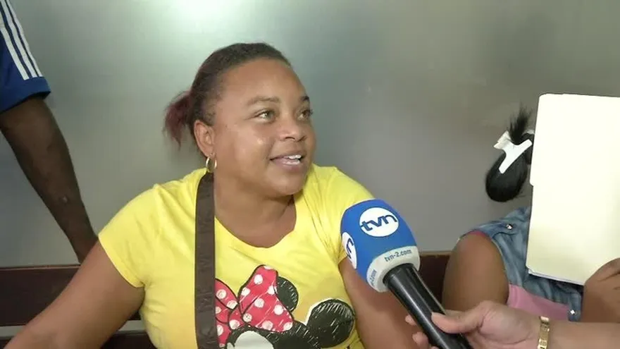 Muchas personas asistieron a la Alcaldía de Panamá para obtener sus permisos de ventas