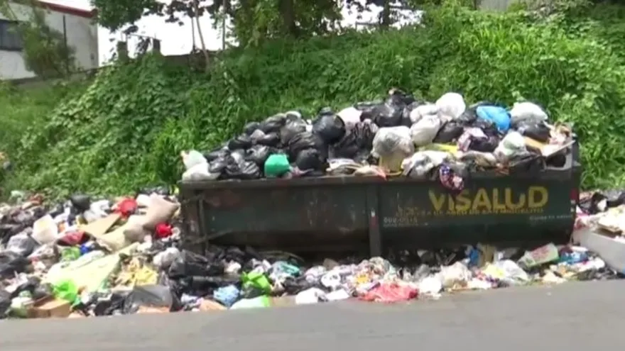 San Miguelito sigue siendo absorbido por la basura