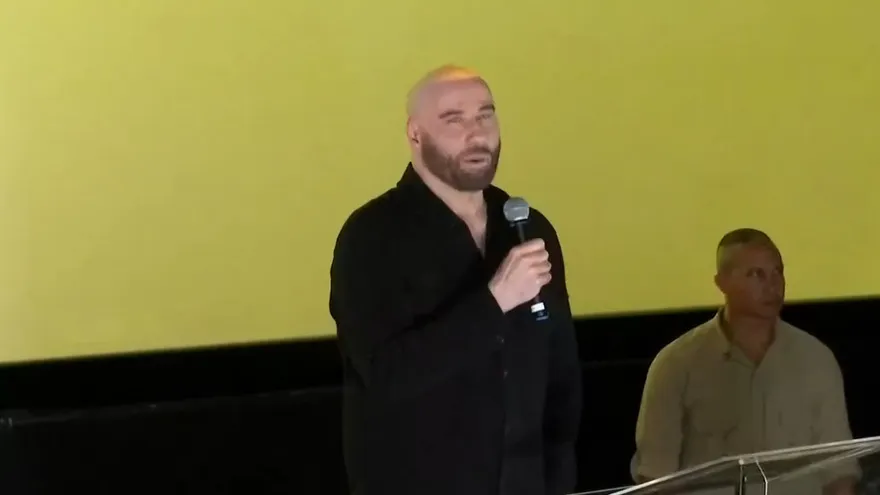 John Travolta causa euforia en clausura de IFF Panamá 2024