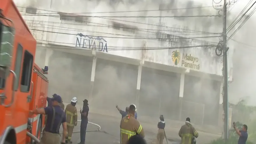 Incendio en Zona Libre de Colón.