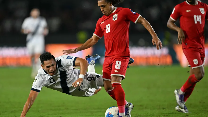 El país celebra sus triunfos deportivos sin detener la producción, enfatizó el presidente.