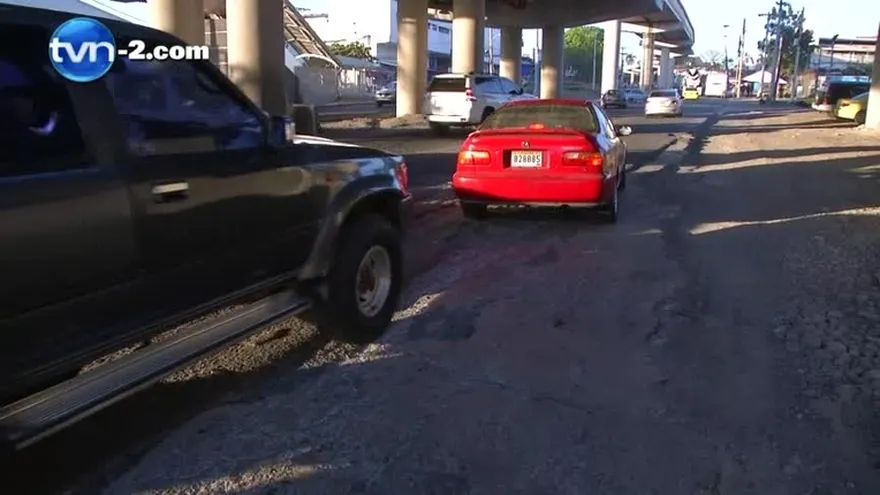 Conductores, cansados de calles en mal estado; esperan reparaciones