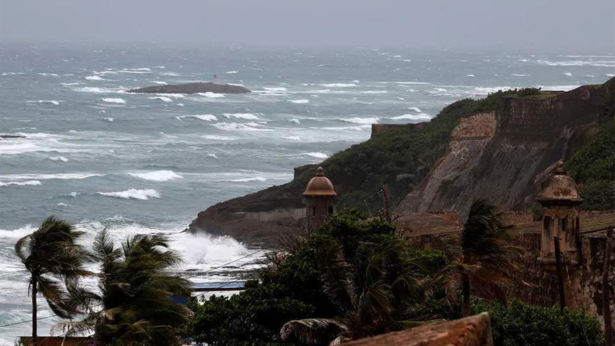 La gobernadora de Puerto Rico, Wanda Vázquez, anunció este viernes la declaración del estado de emergencia en la isla.
