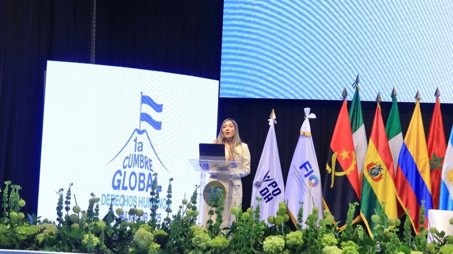 Clarissa Martínez, adjunta del defensor del Pueblo, Eduardo Leblanc