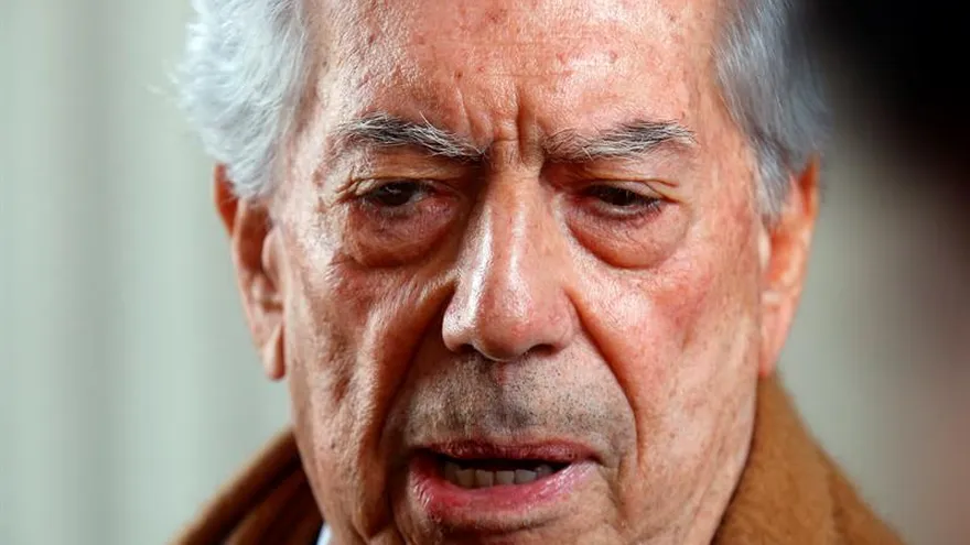 "Espero que Keiko Fujimori no gane las elecciones", dijo hoy el premio Nobel de Literatura, Mario Vargas Llosa, después de una reunión que sostuvo hoy con la presidenta de Chile, Michelle Bachelet, celebrada en la sede del Ejecutivo.