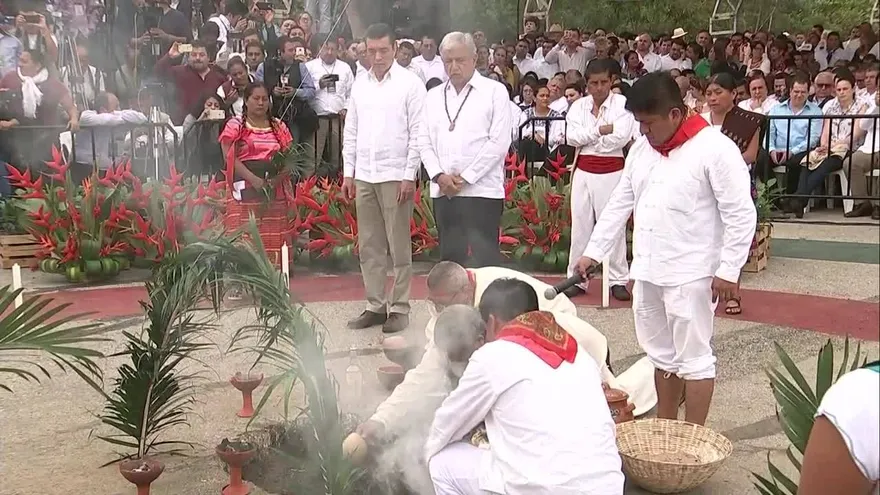 Mexicano López Obrador inaugura obras de construcción de tren