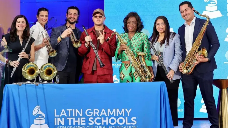 Latin Grammy impulsa el talento musical estudiantil con donación al Instituto Rubiano