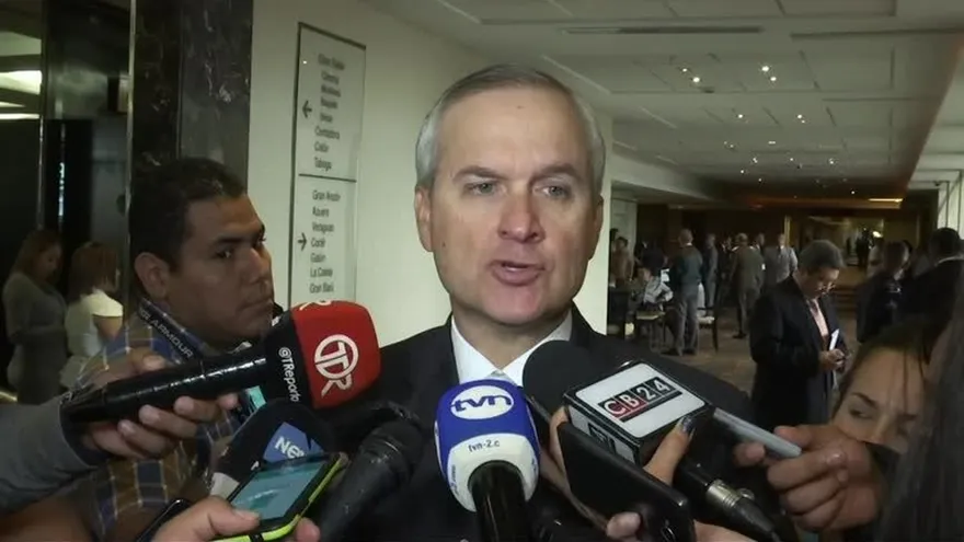 Ministro Alemán defiende uso de cárcel Punta Coco