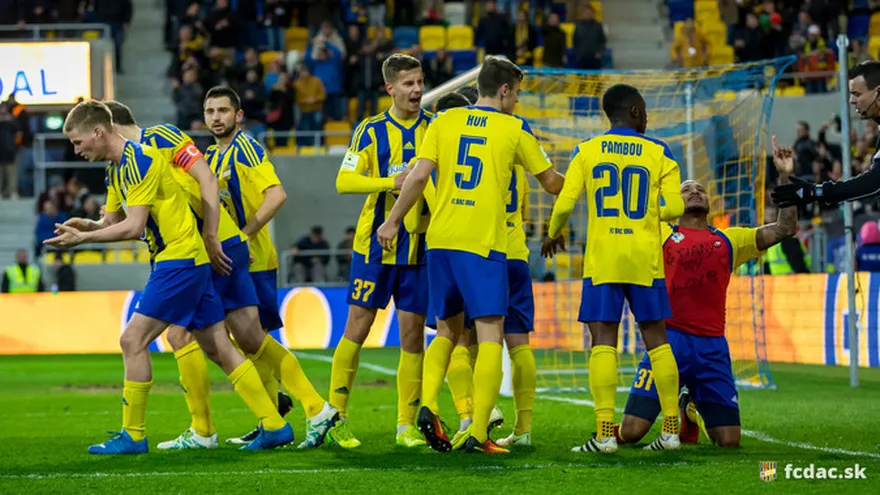 Eric Davis anotó su primer gol con el FC DAC 1904 de Eslovaquia