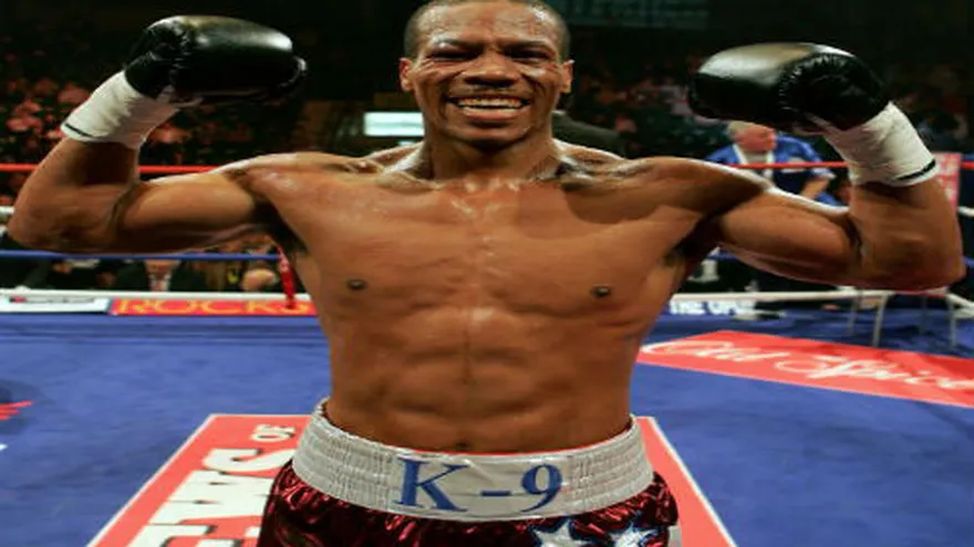 Bundrage derrotó con facilidad a Molina