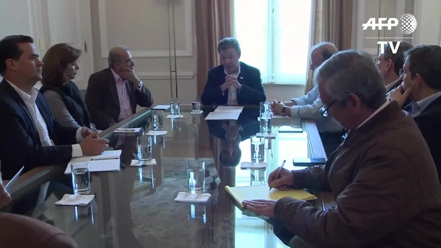 Negociadores de paz en Colombia en modo cónclave
