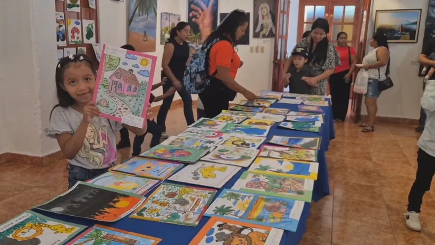 Estudiantes del IPHE de Veraguas exhiben muestra de pintura en el Museo Regional