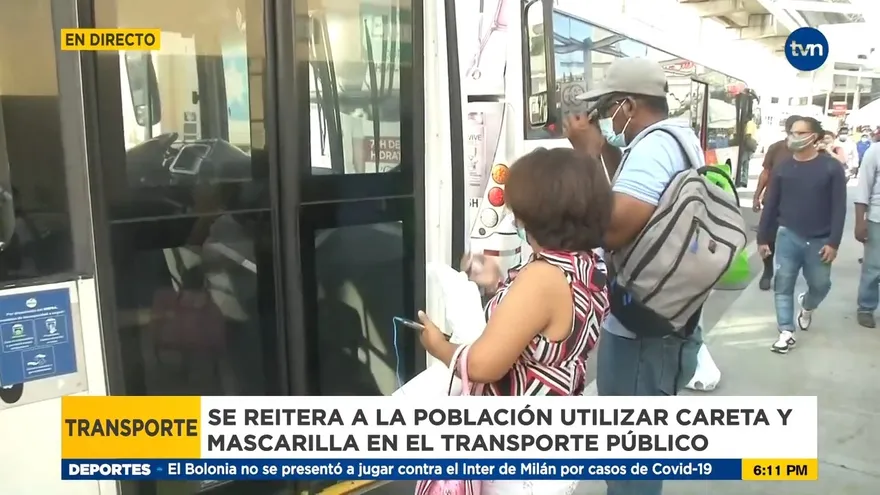 Reiteran usar doble protección contra el covid en el transporte público