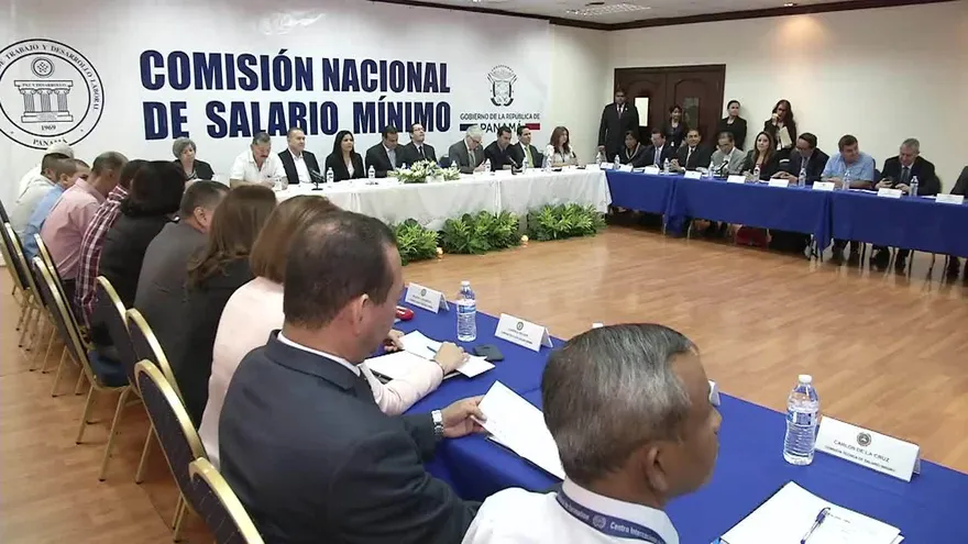 Instalan Comisión de Salario Mínimo