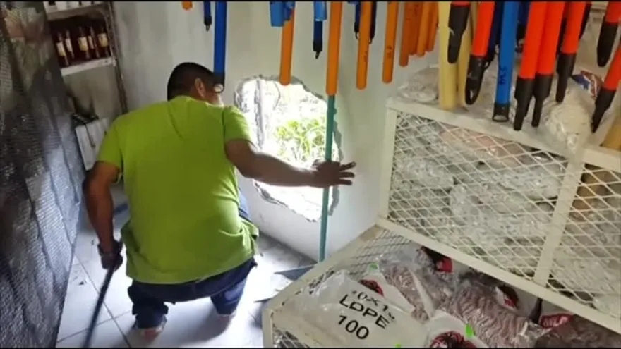 Investigan robo en un supermercado en Bocas del Toro