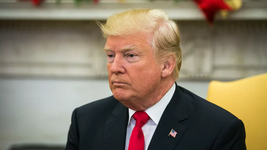 La Casa Blanca trató hoy de desacreditar un nuevo libro según el cual Donald Trump no quería ser presidente de Estados Unidos y únicamente se presentó a la contienda electoral de 2016 para lograr publicidad y negocios, al afirmar que está lleno de declaraciones "falsas" de fuentes poco fiables.