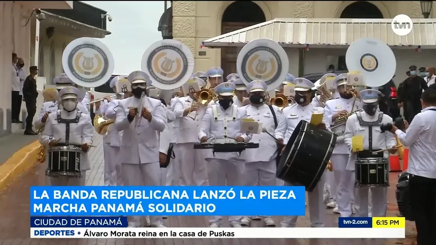 Banda Republicana rinde honor a los héroes del covid-19 en el día de los símbolos patrios