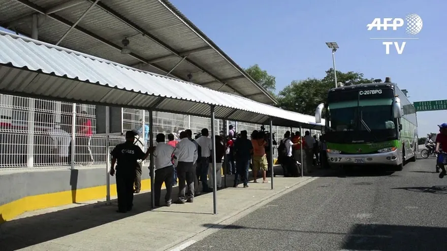 Migrantes cubanos llegan a México en periplo a EEUU