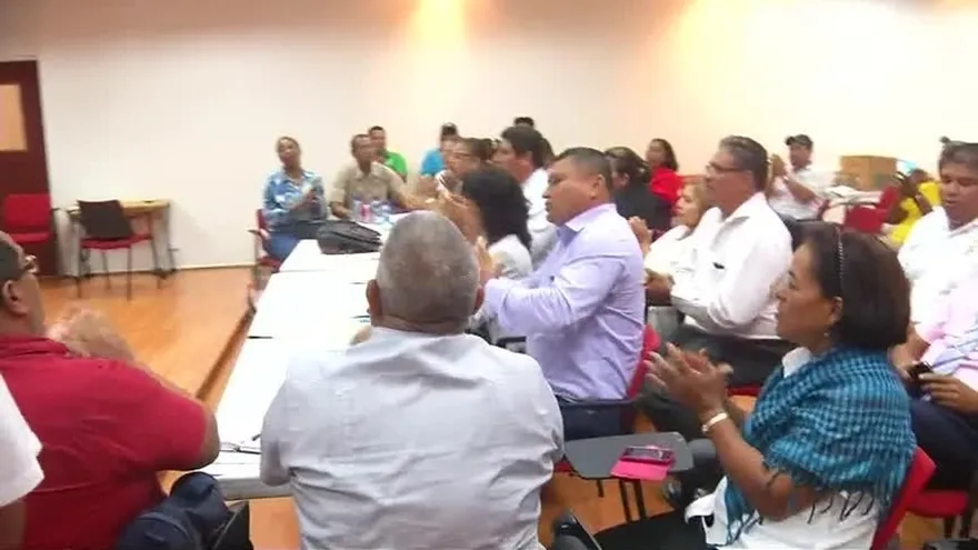 Docentes, sin definir levantamiento de paro de labores