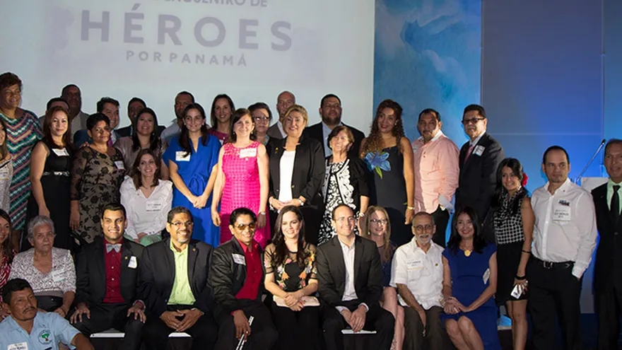Seis generaciones de Héroes por Panamá